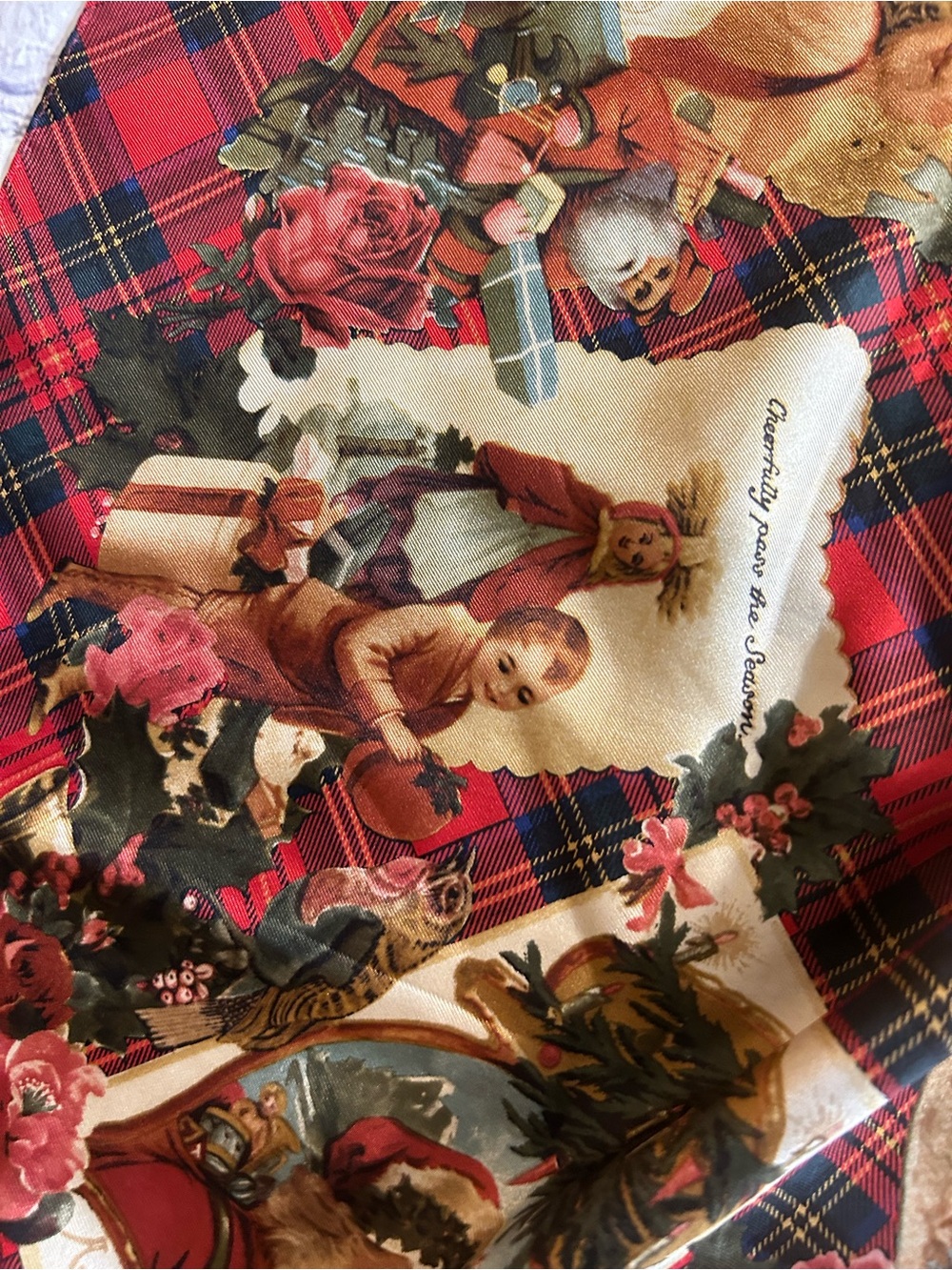 LAURA ASHLEY VTG SANTA CLAUS OVER RED TARTAN PLAID BACKGROUND SCARF SILK - Picture 6 of 10